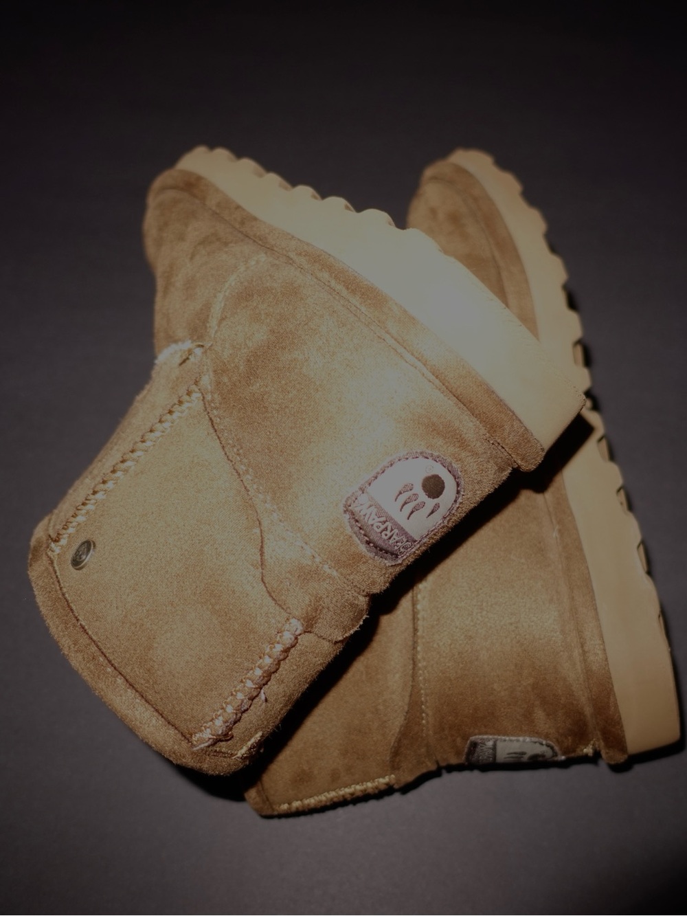 UGG Classic Ultra Mini Boot in Chestnut
Women’s size 7